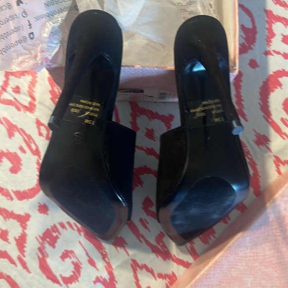 Cape Robbin - Picture 6 of 9